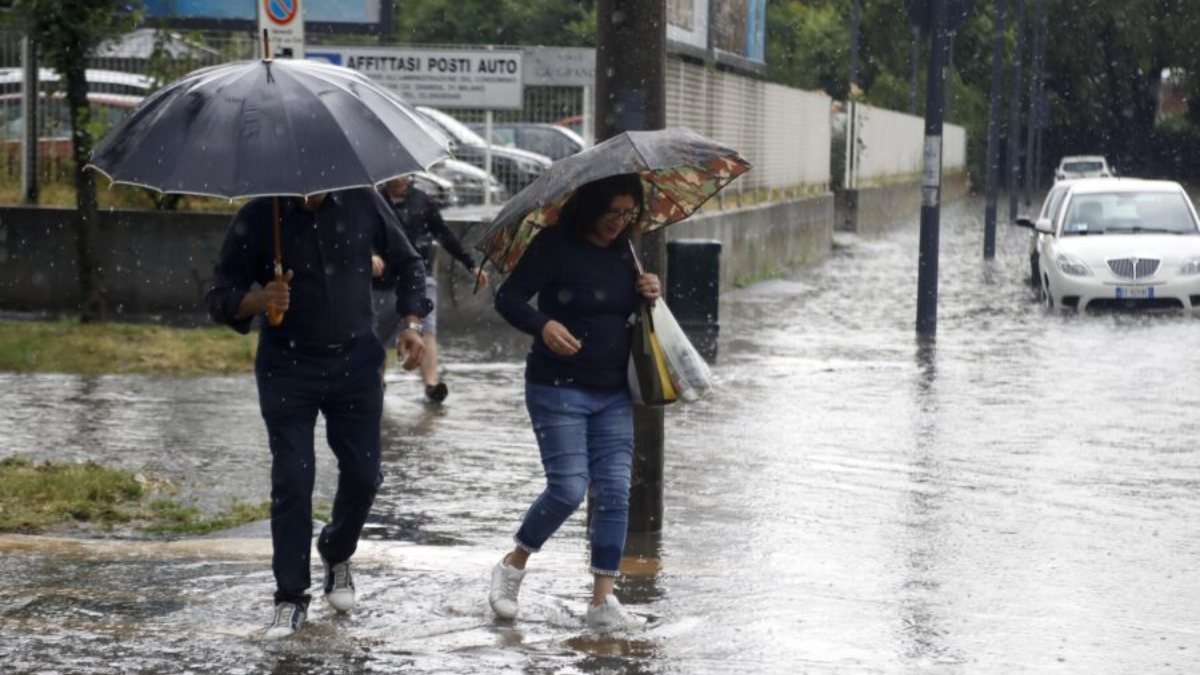Maltempo, ancora pioggia e temporali: scatta l’allerta in otto regioni. Ecco dove Maltempo, ancora pioggia e temporali: scatta l’allerta in otto regioni. Ecco dove