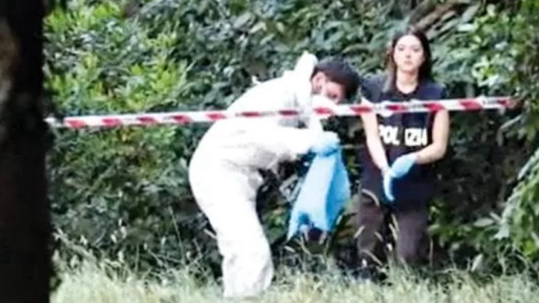 la donna in un sacco e la bambina di sei mesi il ritrovamento shock a villa pamphili tutte le ipotesi