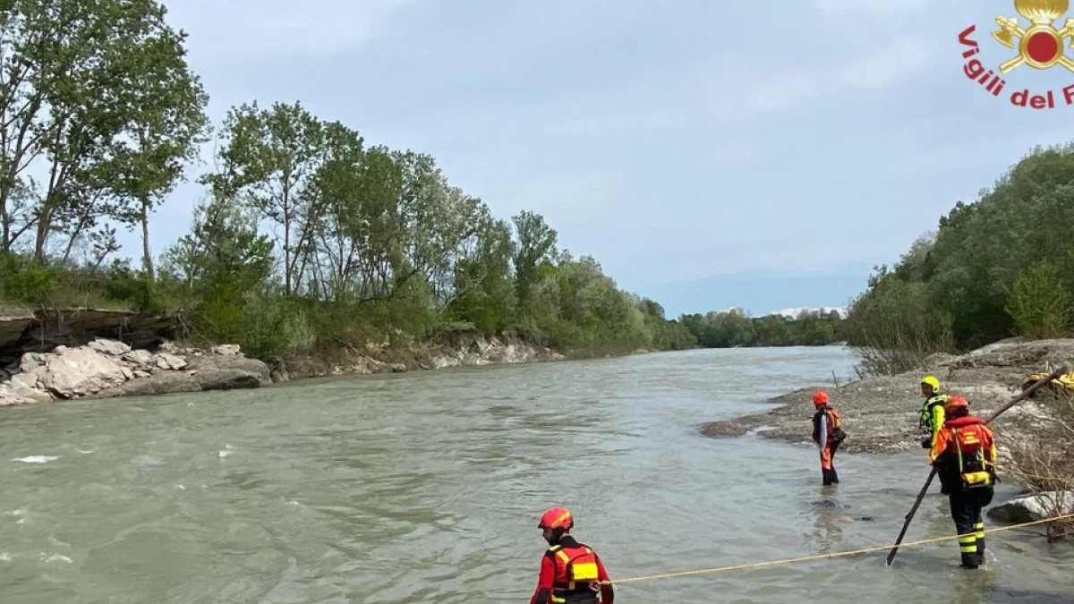 Scomparsi dopo un tuffo nel fiume, la notizia è di poco fa: come li hanno trovati