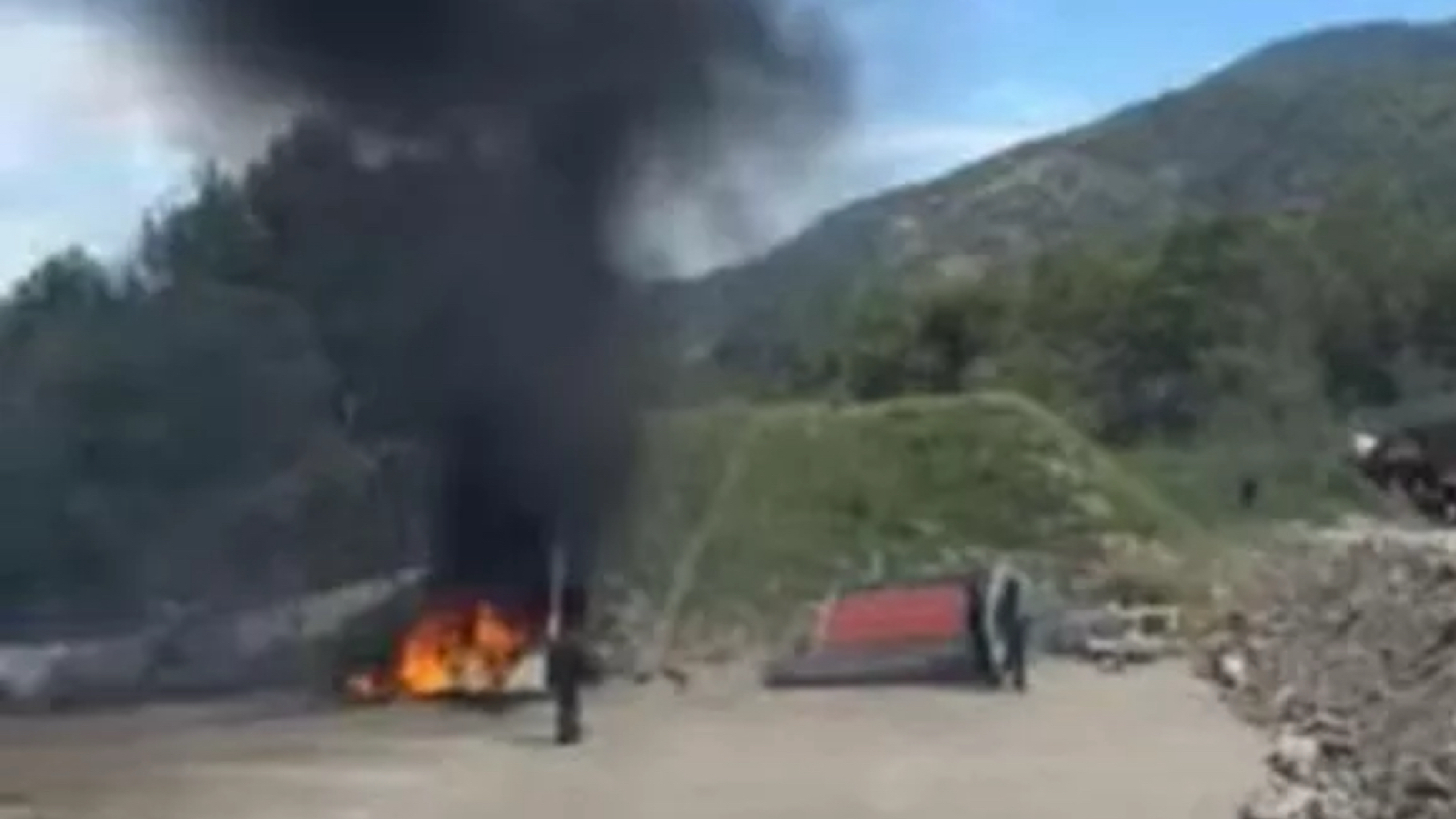 Blitz No Tav, assalto al cantiere e autostrada bloccata: pietre e bombe carta contro la polizia