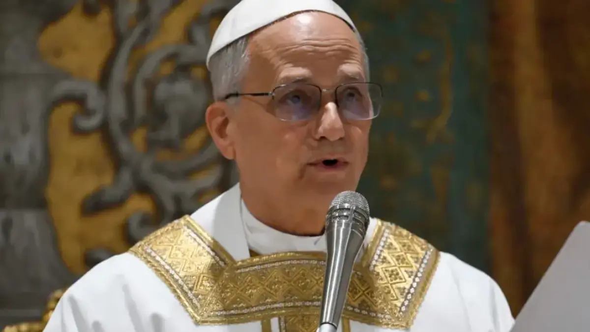 Papa Leone XIV contro la ‘bulimia dei social’: “La nostra società è malata” Papa Leone XIV contro la ‘bulimia dei social’: “La nostra società è malata”