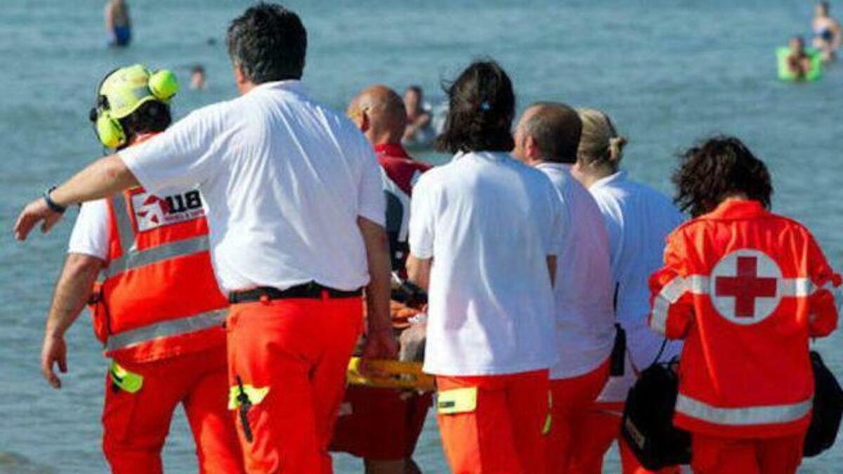 Italia, ragazzina annega in mare davanti agli amici: “Tutto all’improvviso!” Italia, ragazzina annega in mare davanti agli amici: “Tutto all’improvviso!”