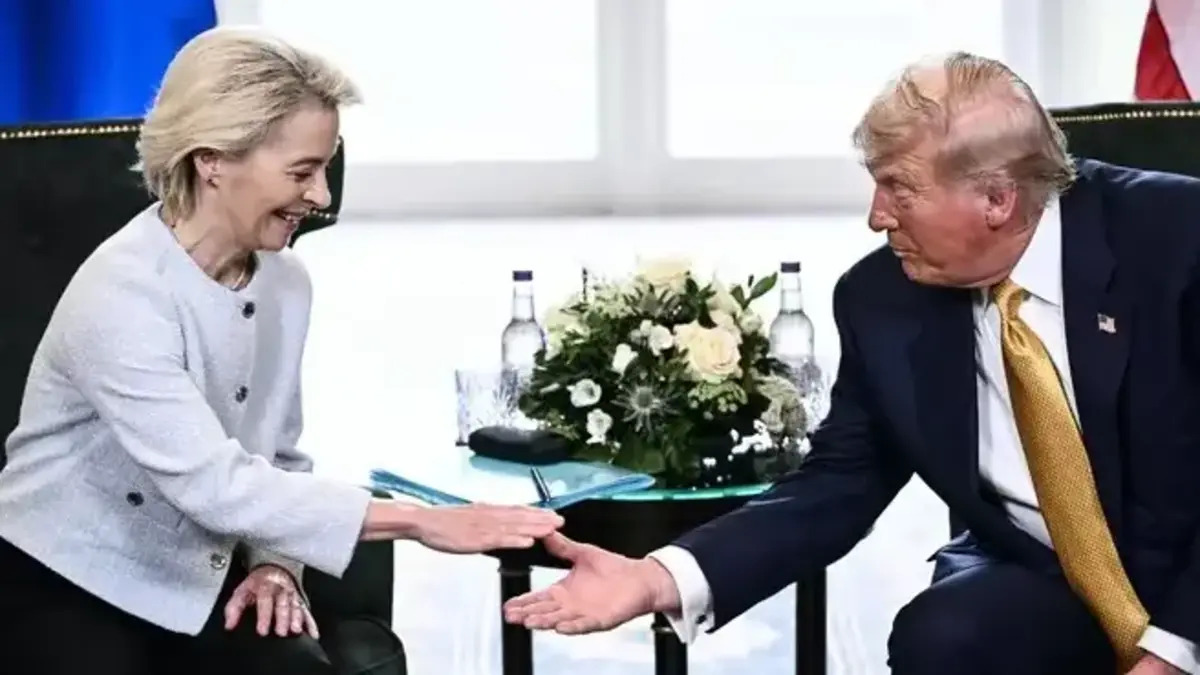 Dazi, Trump annuncia l’accordo con l’Unione Europea: accordo al 15% ma con delle clausole Dazi, Trump annuncia l’accordo con l’Unione Europea: accordo al 15% ma con delle clausole