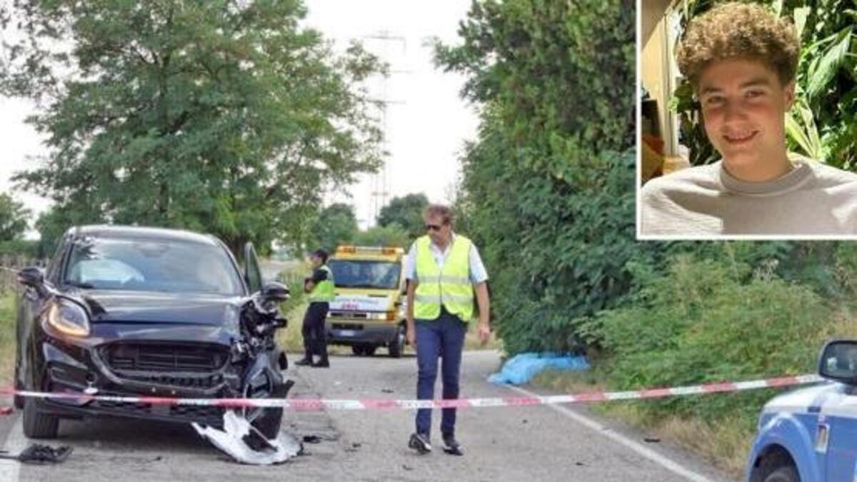 Tragico schianto, Giovanni muore a 18 anni. Era il figlio dell’assessore