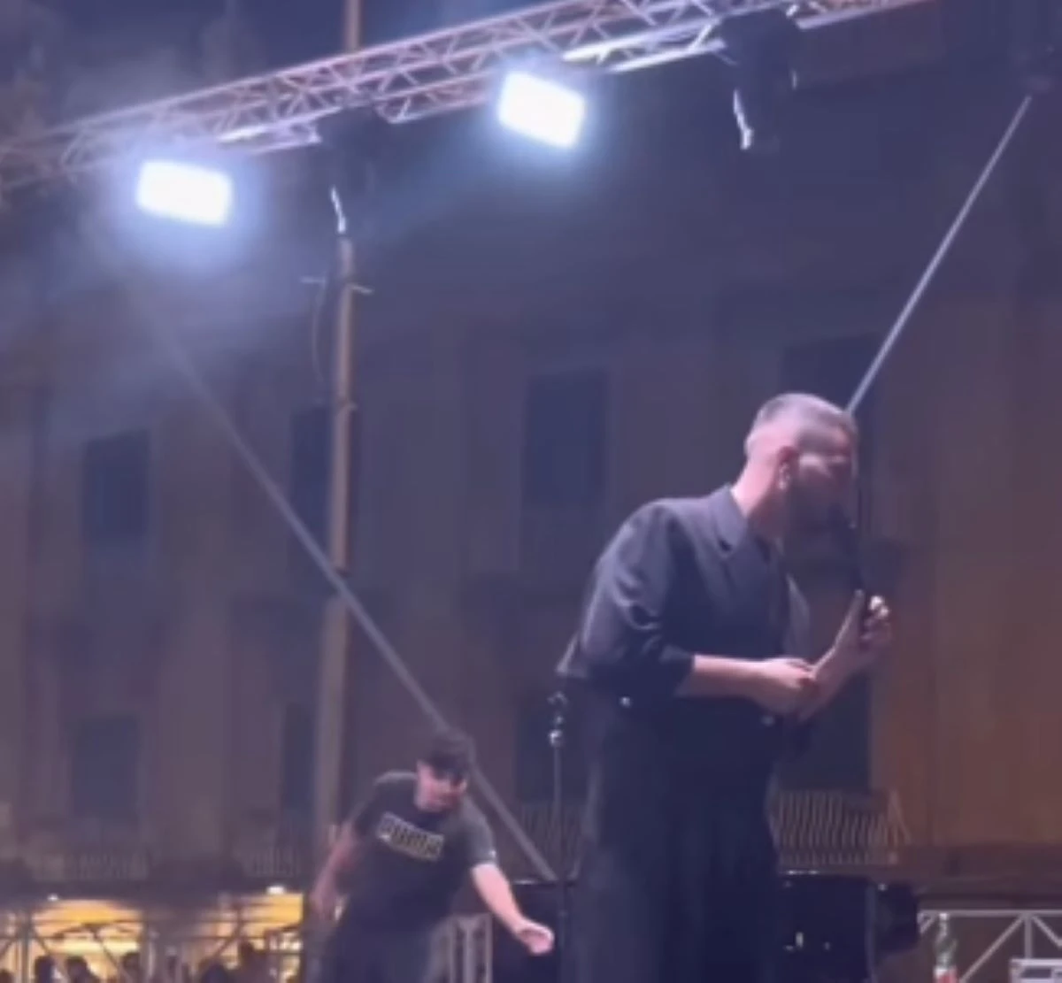Cantante Italiano Insulti