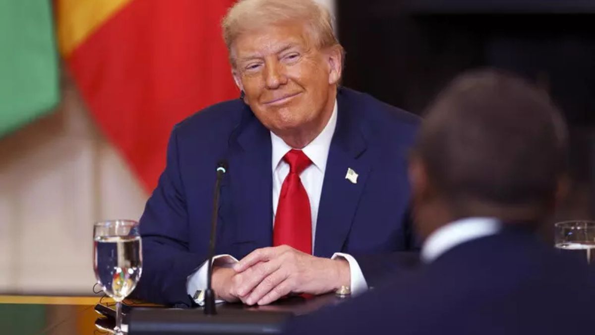 “Complimenti, dove lo ha studiato?”. Trump, la gaffe è da non credere: il video “Complimenti, dove lo ha studiato?”. Trump, la gaffe è da non credere: il video