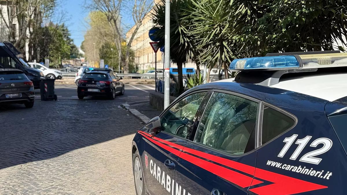 Calci e pugni, poi il coltello: follia in Italia su una donna e una bimba di soli 7 mesi