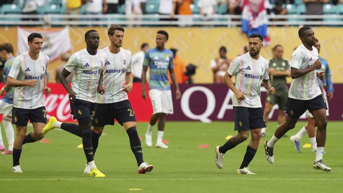“Inaccettabile”. Caos Juve, il campione non si presenta in ritiro: società inferocita, le conseguenze “Inaccettabile”. Caos Juve, il campione non si presenta in ritiro: società inferocita, le conseguenze