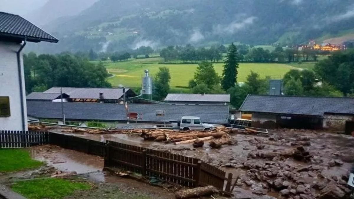 viene gi249 tutto frana devastante bloccate strade e ferrovie caos totale