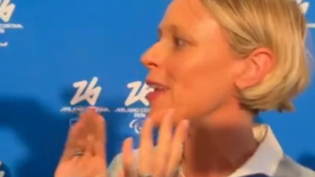 “Vale per tutti?”. Pellegrini Sinner, ancora polemiche: la regina del nuoto sbotta così (VIDEO) “Vale per tutti?”. Pellegrini Sinner, ancora polemiche: la regina del nuoto sbotta così (VIDEO)