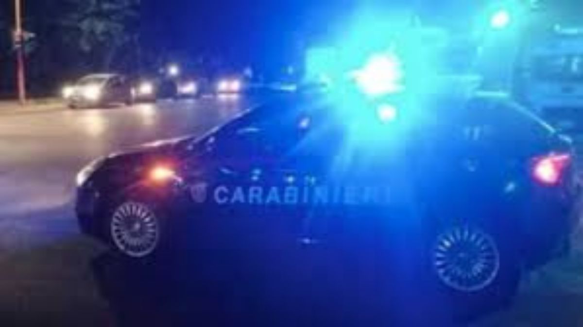 Italia, colpi di pistola in mezzo alla strada. “Aiuto!”. Terrore generale Italia, colpi di pistola in mezzo alla strada. “Aiuto!”. Terrore generale