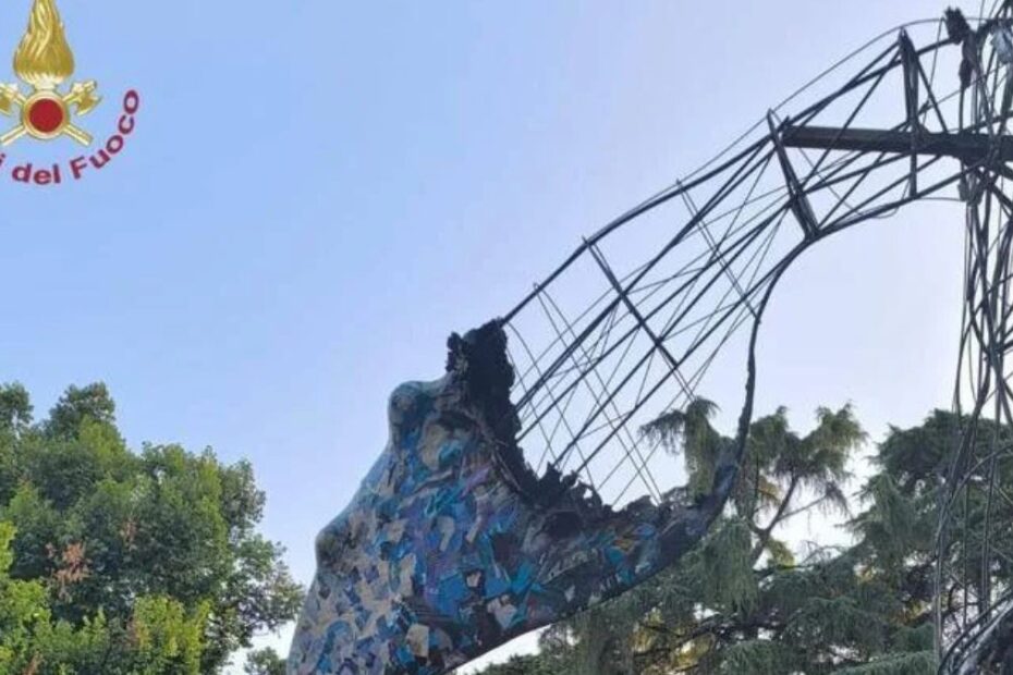 Milano incendiata Balena Triennale