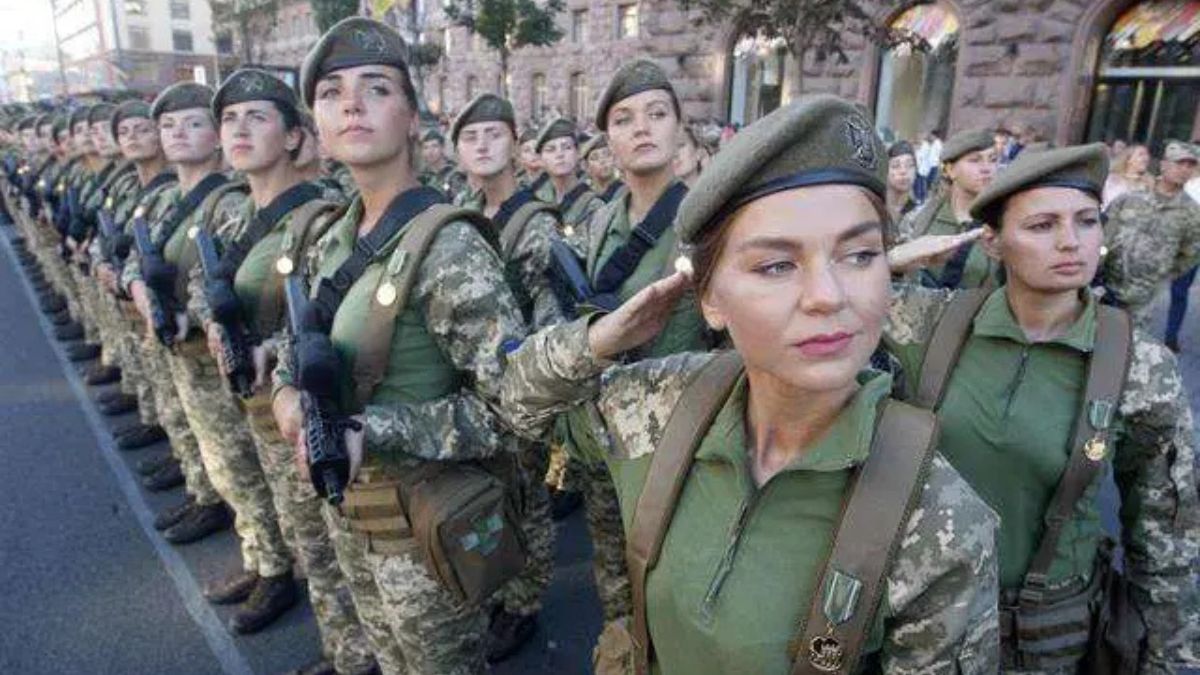 servizio militare obbligatorio anche per le donne una rivoluzione