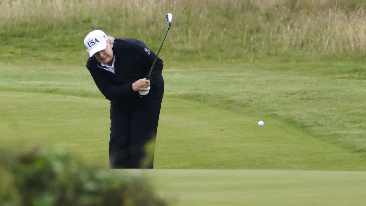 Trump bara golf video