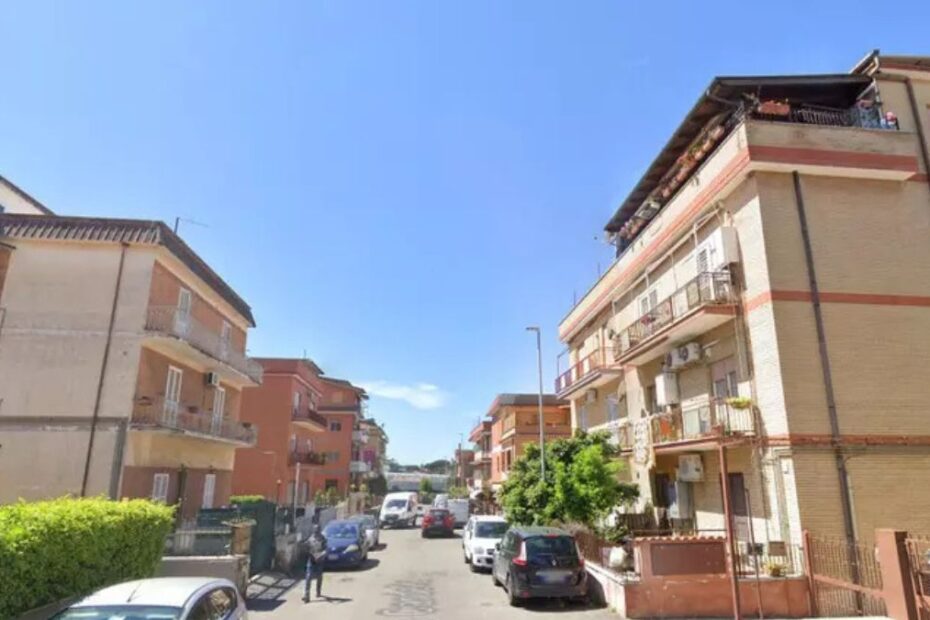 precipita balcone Roma omicidio