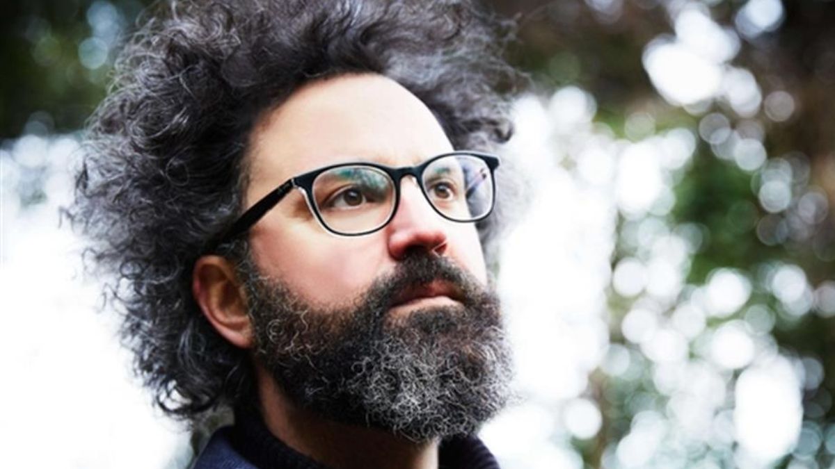 Simone Cristicchi sta male e annulla il concerto, hater scatenati: “Ipervaccinista, è il suo turno” Simone Cristicchi sta male e annulla il concerto, hater scatenati: “Ipervaccinista, è il suo turno”