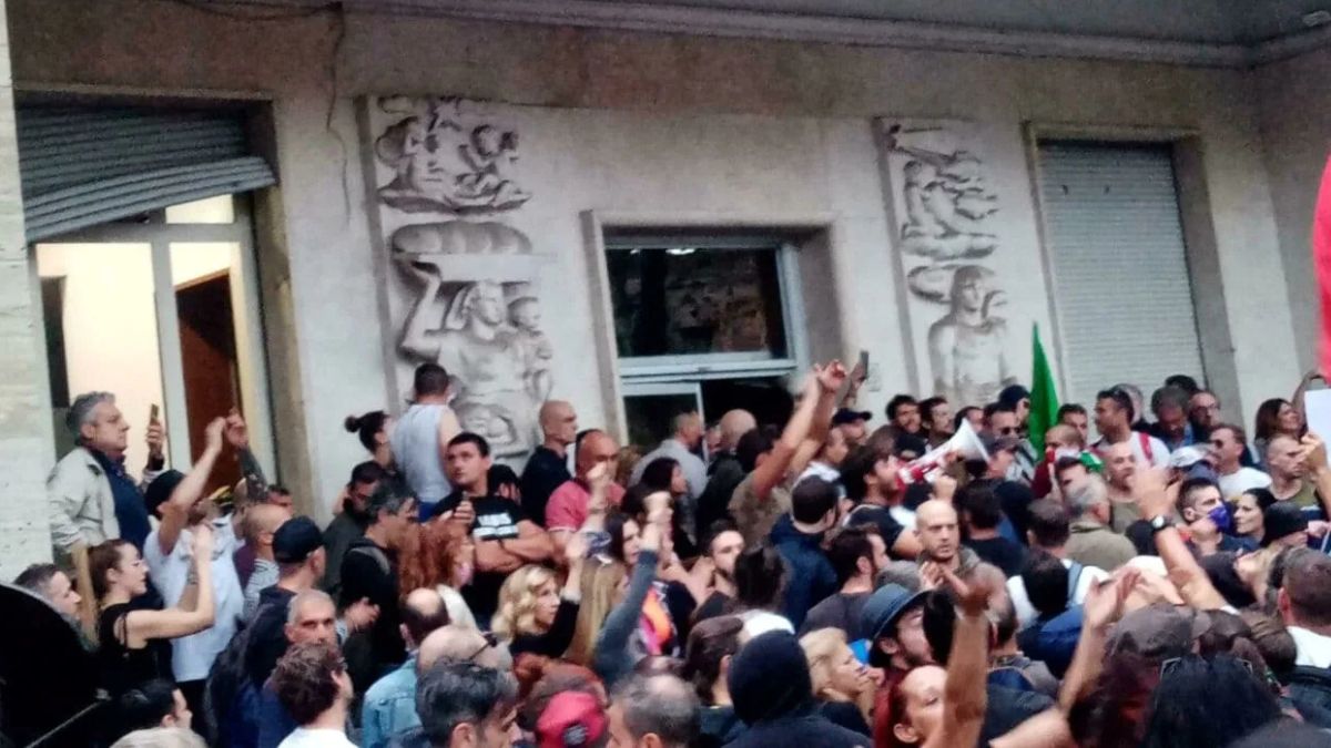 figlio ministro immigrazione estremista destra
