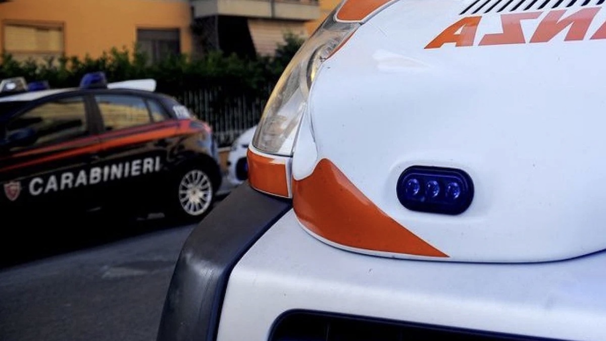 Italia. Lite in piazza tra ragazzi: 17enne massacrato a pugnalate