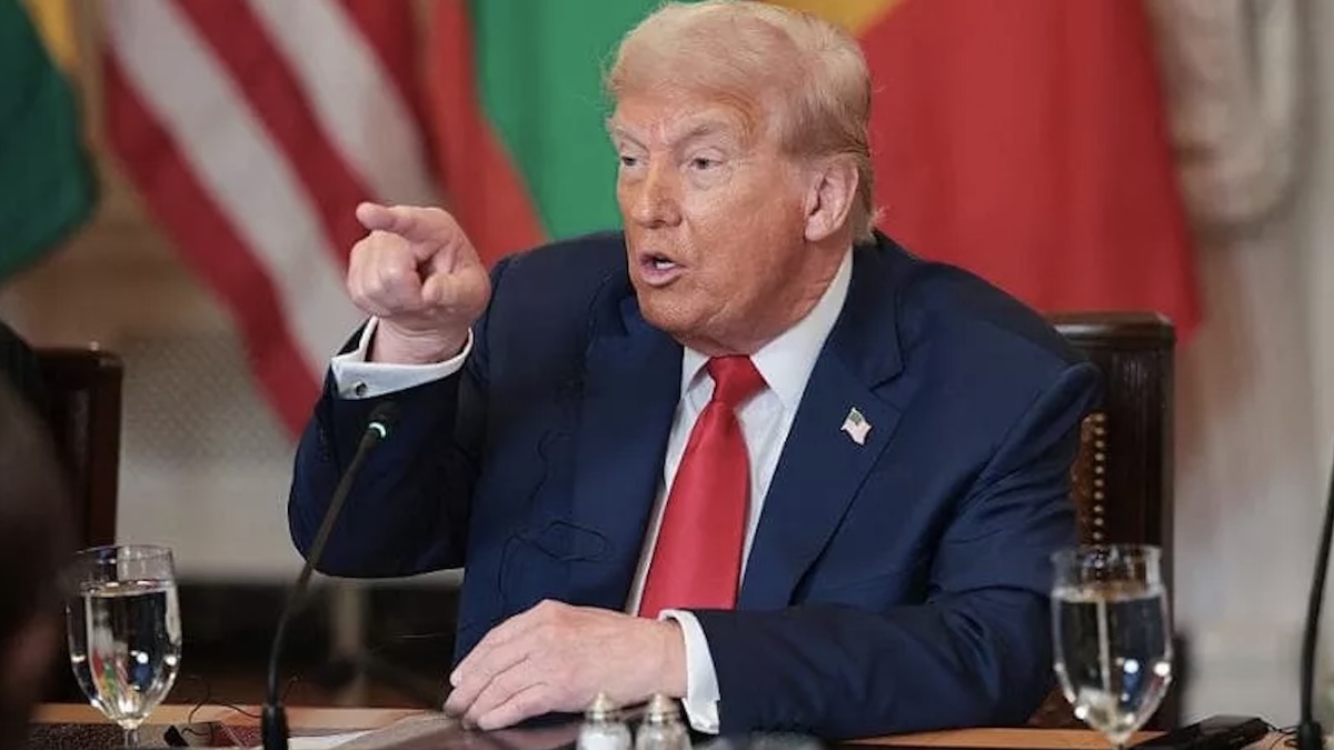 Trump, arriva l’annuncio sui dazi: “Per il Canada al 35%. Oggi anche l’Unione europea riceverà la lettera” Trump, arriva l’annuncio sui dazi: “Per il Canada al 35%. Oggi anche l’Unione europea riceverà la lettera”