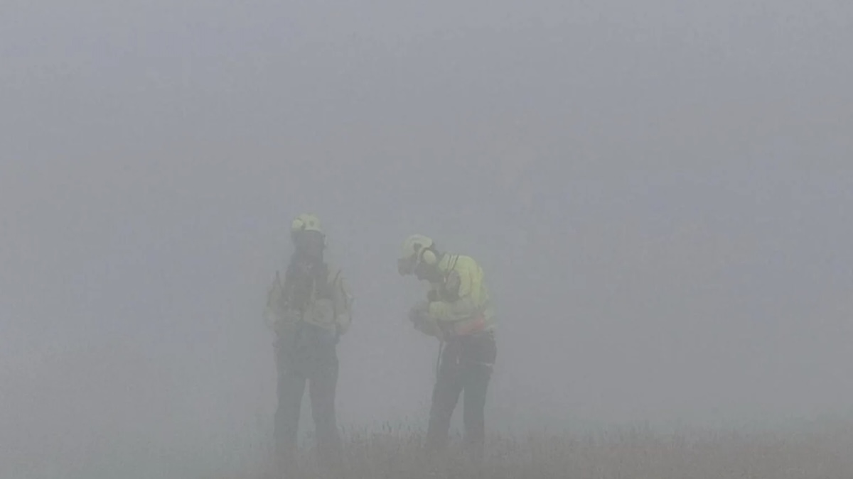 Orrore in Italia, il volo spaventoso e la caduta sulle rocce: trovata così nella nebbia, è tragedia