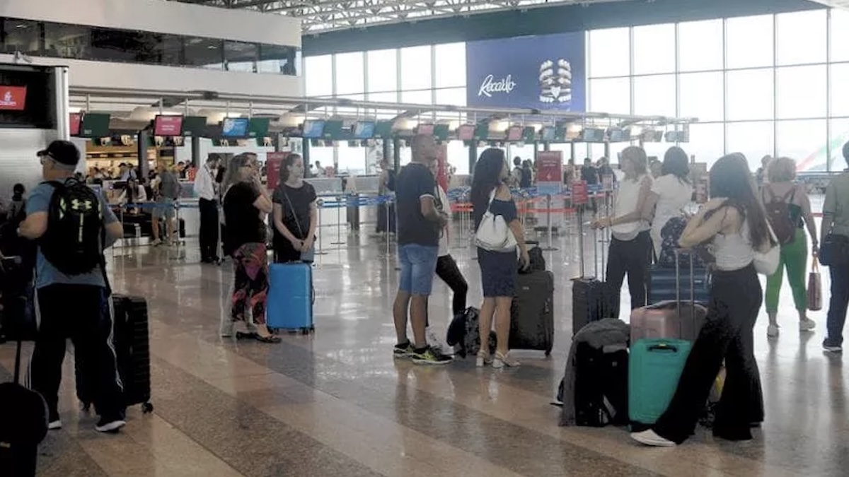 Voli in Italia, tutte le novità 2025: obblighi stravolti, cambia ogni cosa