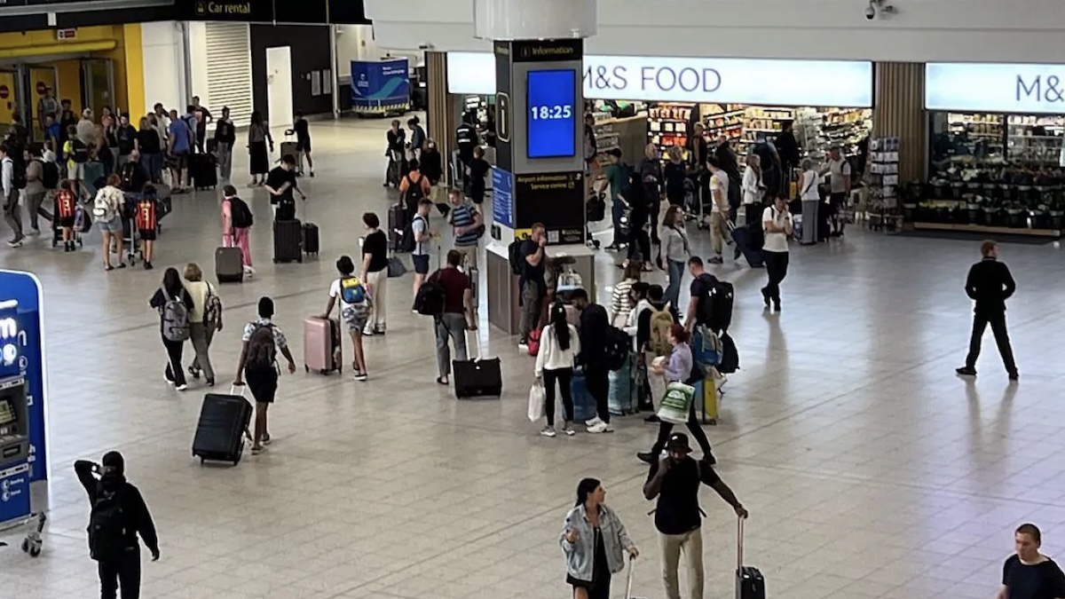 aeroporti in tilt 150 voli cancellati e disagi per giorni cosa sta succedendo