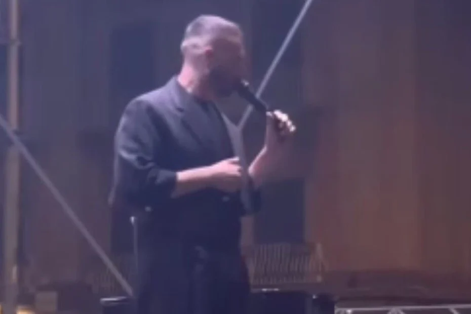 Cantante Italiano Insulti