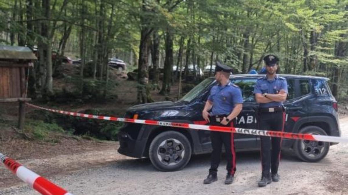 “L’hanno trovata così”. Era scomparsa, accanto a lei un sasso insaguinato: orrore in Italia