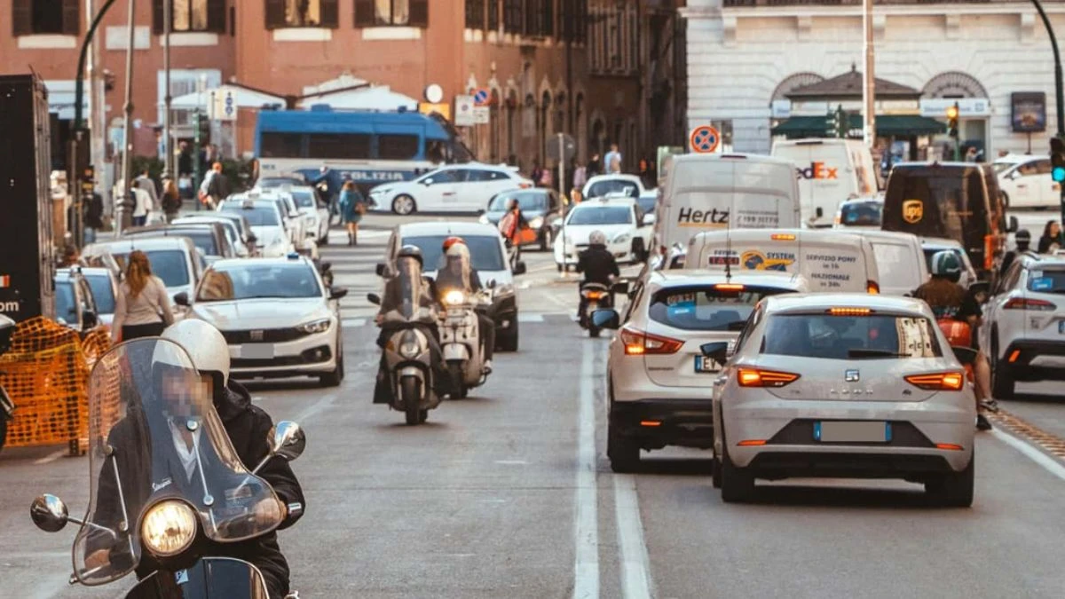 “Vietato in tante città”. Nuovo codice della strada: cosa non si può più fare e perché “Vietato in tante città”. Nuovo codice della strada: cosa non si può più fare e perché