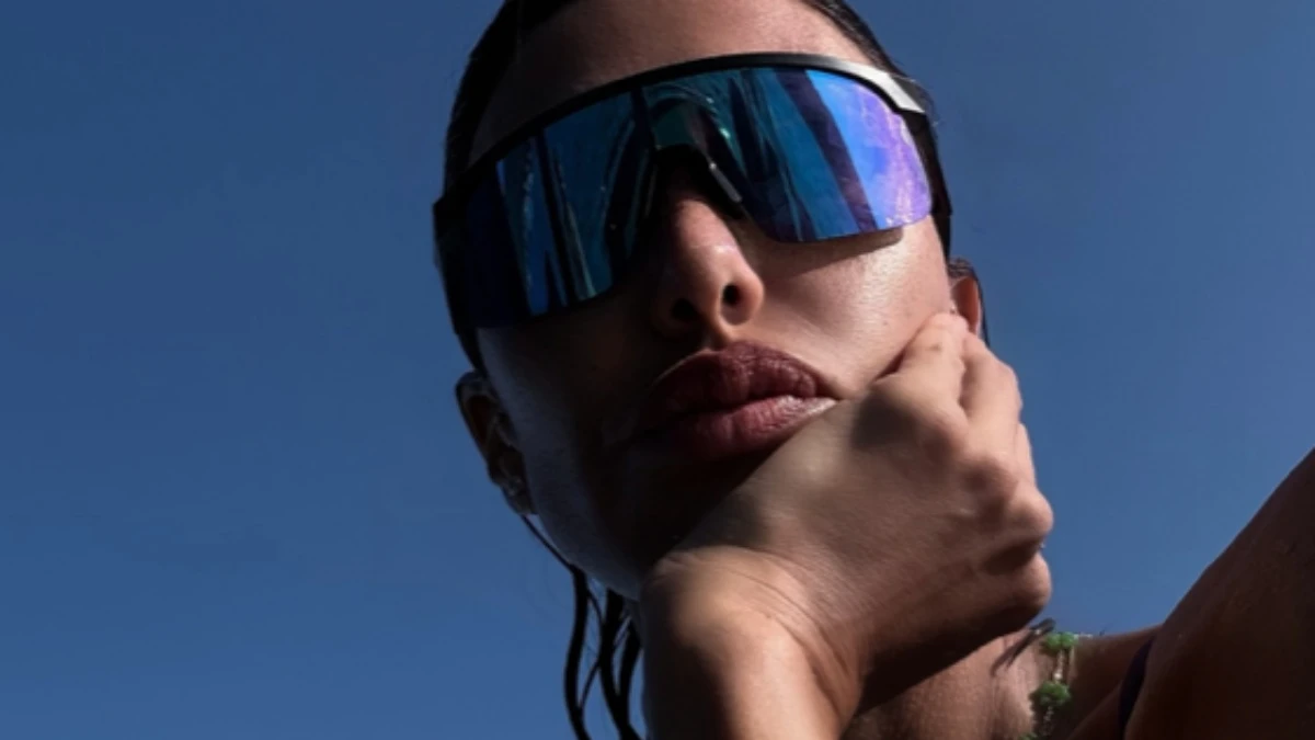 Belén Rodriguez e il misterioso uomo in spiaggia: chi è davvero il volto noto accanto a lei? Belén Rodriguez e il misterioso uomo in spiaggia: chi è davvero il volto noto accanto a lei?