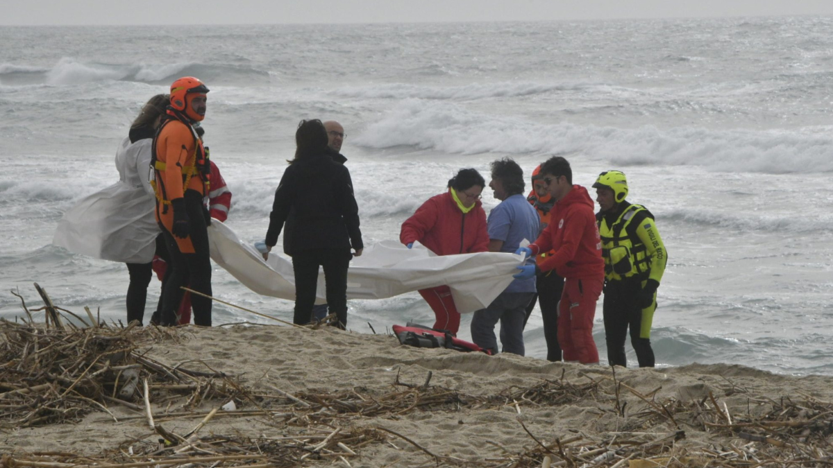 Ritrovamento in mare: recuperati due cadaveri, di chi si tratta Ritrovamento in mare: recuperati due cadaveri, di chi si tratta