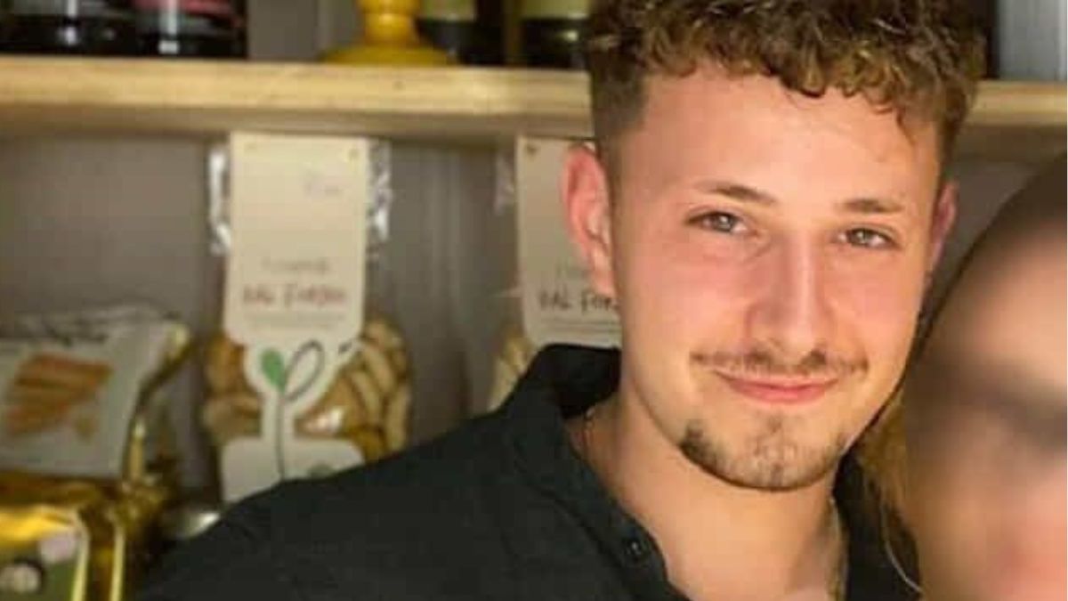 Fa un incidente, sopravvive ma lo travolgono subito dopo: dramma totale per il 21enne Fa un incidente, sopravvive ma lo travolgono subito dopo: dramma totale per il 21enne