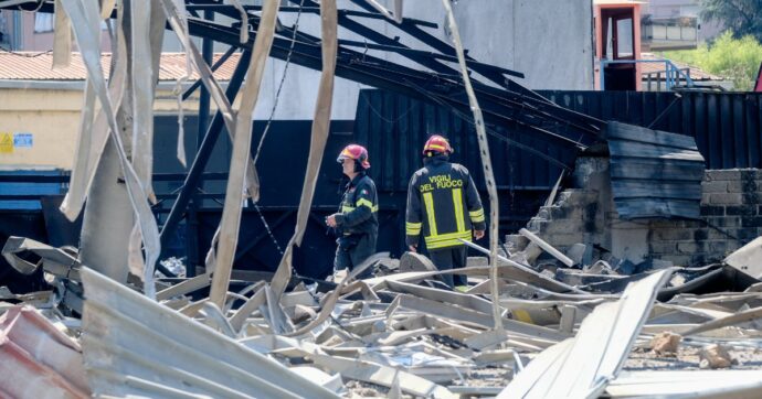 Chi era Claudio, l’ispettore morto nella terribile esplosione: la sua vita spezzata così Chi era Claudio, l’ispettore morto nella terribile esplosione: la sua vita spezzata così