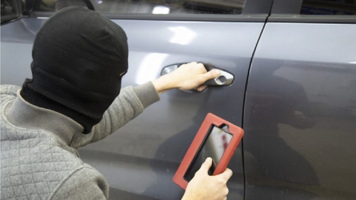 I ladri: “Auto nuove più facili da rubare”. Perché, come fanno e come proteggersi I ladri: “Auto nuove più facili da rubare”. Perché, come fanno e come proteggersi