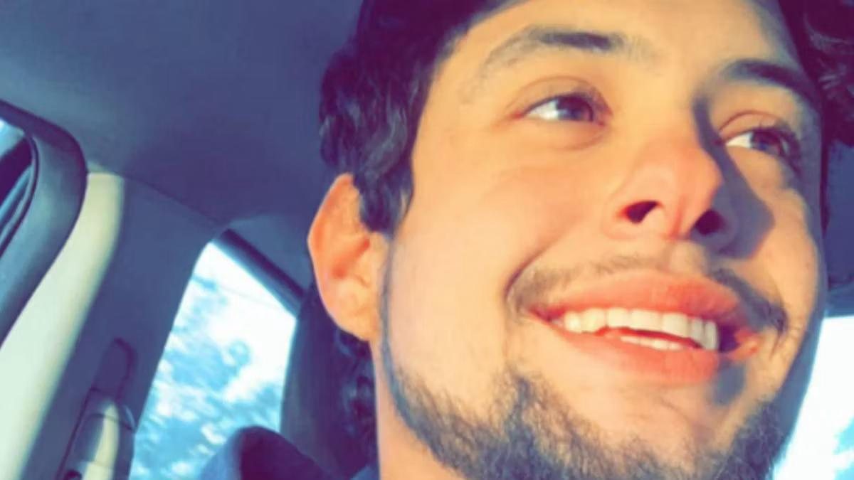 Texas, l’ultima corsa di Julian: muore per salvare la famiglia intrappolata dalle acque Texas, l’ultima corsa di Julian: muore per salvare la famiglia intrappolata dalle acque