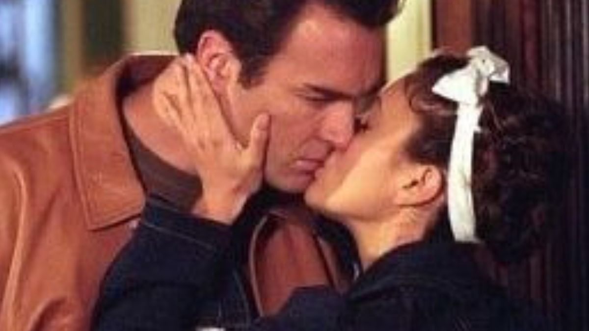 Addio a una star fra fascino e oscurità: l’attore muore a 56 anni, lo strazio della moglie Addio a una star fra fascino e oscurità: l’attore muore a 56 anni, lo strazio della moglie