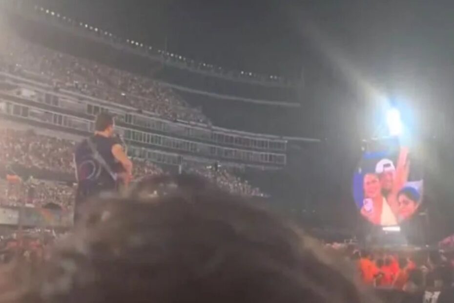 kiss cam coldplay
