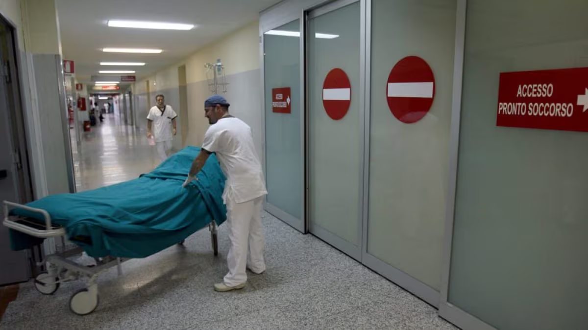 Ricoverato d’urgenza per meningite, torna la paura in Italia. Scattano le misure straordinarie Ricoverato d’urgenza per meningite, torna la paura in Italia. Scattano le misure straordinarie