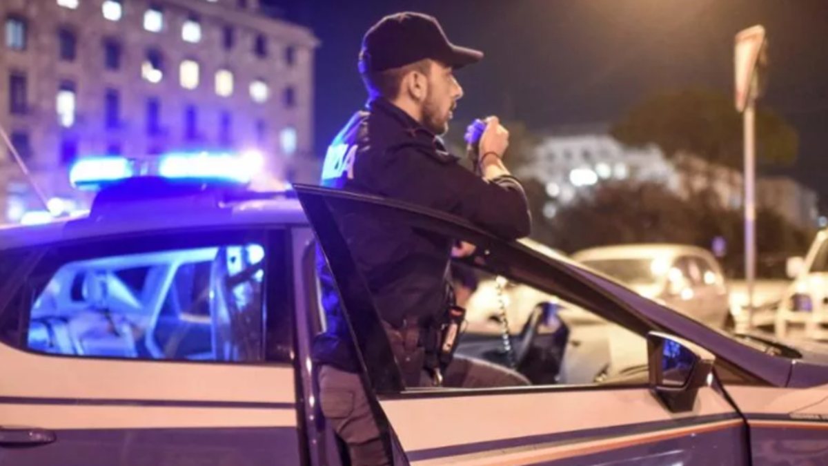 “Vieni nella tenda”. Poi inizia l’incubo: violenza inaudita su una ragazza di 25 anni, disumano “Vieni nella tenda”. Poi inizia l’incubo: violenza inaudita su una ragazza di 25 anni, disumano
