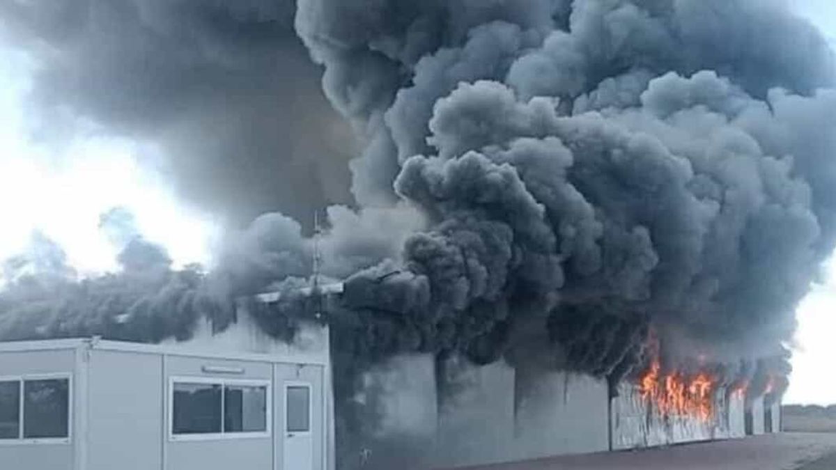 Tragedia in Italia, va tutto a fuoco: diverse persone coinvolte: “Incendio devastante” Tragedia in Italia, va tutto a fuoco: diverse persone coinvolte: “Incendio devastante”