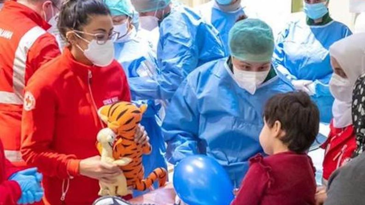 Bambina sparisce dall’ospedale di Brescia: il giorno prima erano arrivate da Gaza Bambina sparisce dall’ospedale di Brescia: il giorno prima erano arrivate da Gaza