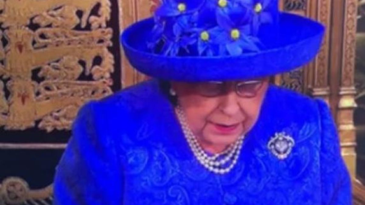 “Era contraria!”, la rivelazione sconvolgente su Elisabetta II: “Non devono farlo” “Era contraria!”, la rivelazione sconvolgente su Elisabetta II: “Non devono farlo”
