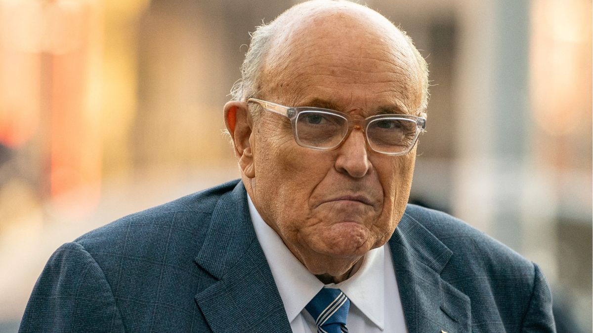 Rudy Giuliani gravemente ferito in un incidente stradale Rudy Giuliani gravemente ferito in un incidente stradale