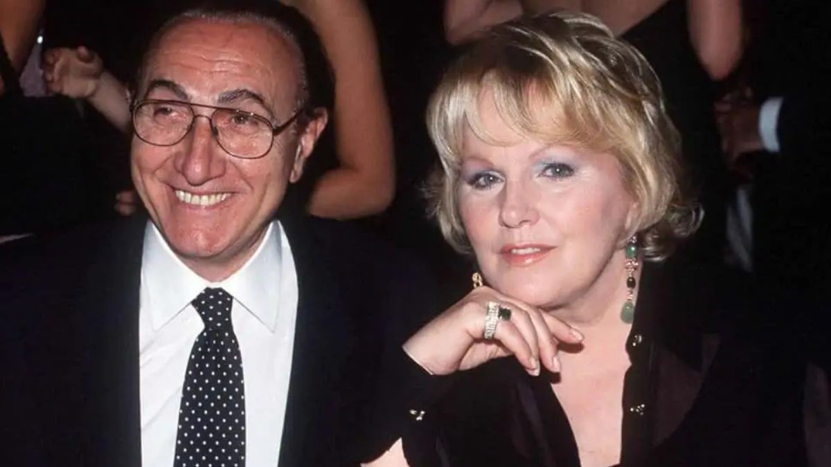 È morto Pippo Baudo, il ricordo dei colleghi: “Un maestro”. Katia Ricciarelli attacca: “Non l’hanno rispettato”
