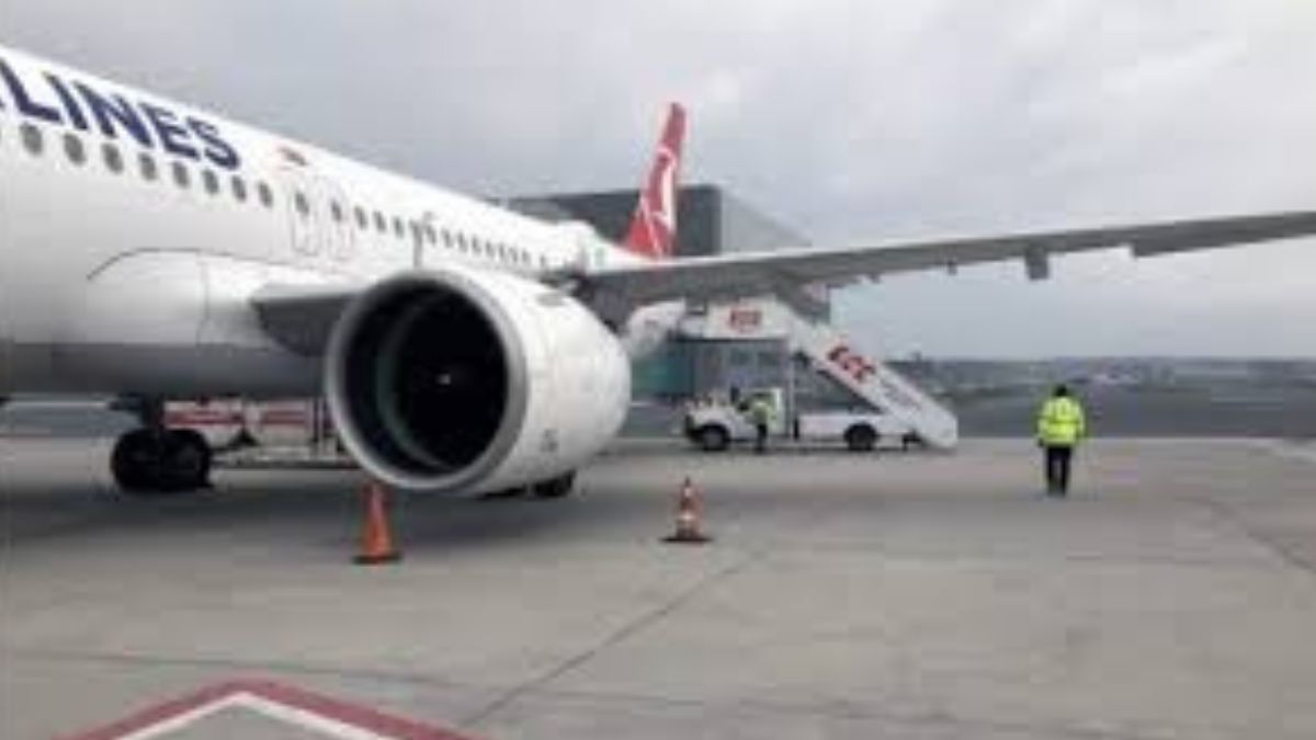 “Aiuto, fumo in cabina!”: terrore sull’aereo in Italia. Cosa è successo “Aiuto, fumo in cabina!”: terrore sull’aereo in Italia. Cosa è successo