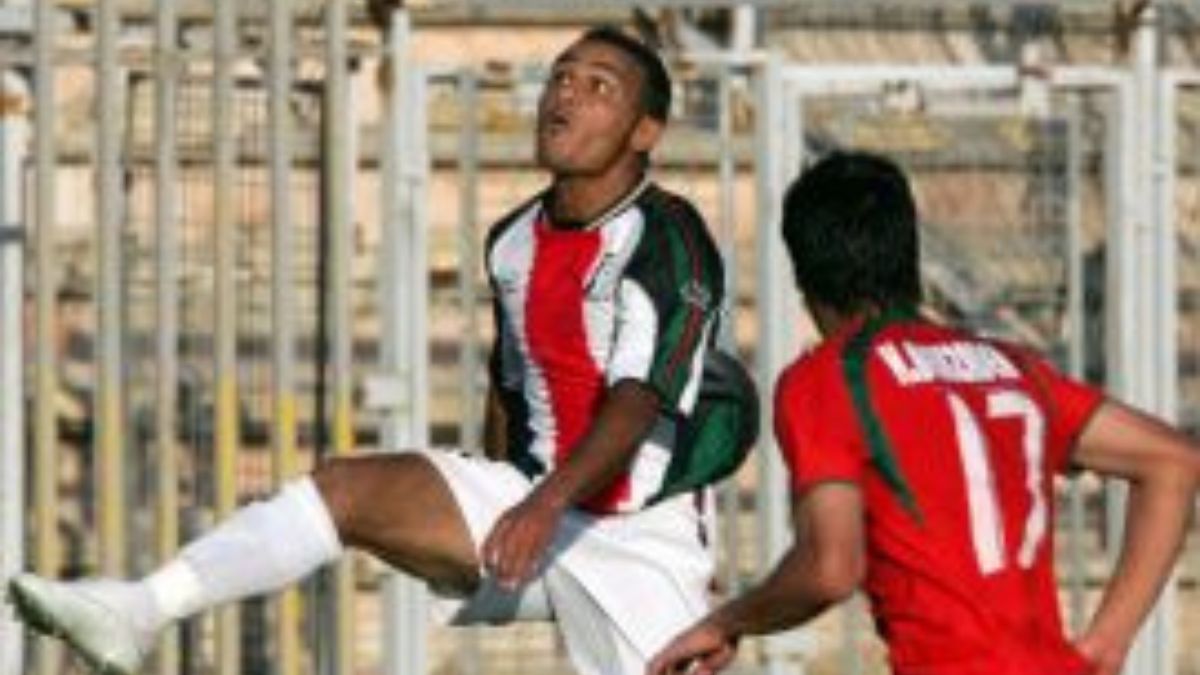 Campione di calcio morto in guerra, scoppia la polemica: “Come è andata” Campione di calcio morto in guerra, scoppia la polemica: “Come è andata”