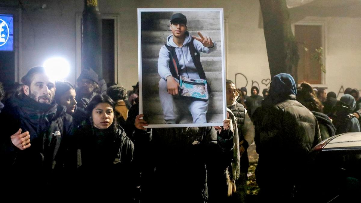“Lo hanno costretto così”. Morte Ramy, la scoperta e le accuse shock a due carabinieri “Lo hanno costretto così”. Morte Ramy, la scoperta e le accuse shock a due carabinieri