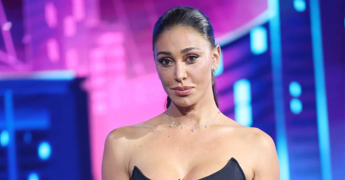 belen rodriguez scintille a porto cervo l8217ha lanciate addosso a dei ragazzi