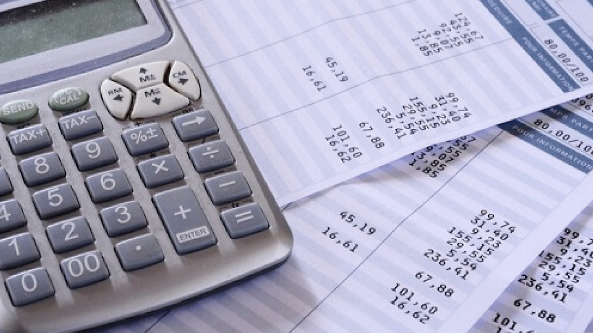 Flat tax su straordinari e festivi, il governo cerca risorse dalle banche