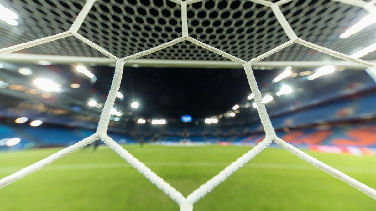 Shock in Serie A, calciatore perde la memoria in campo: “Non ricorda nulla” Shock in Serie A, calciatore perde la memoria in campo: “Non ricorda nulla”
